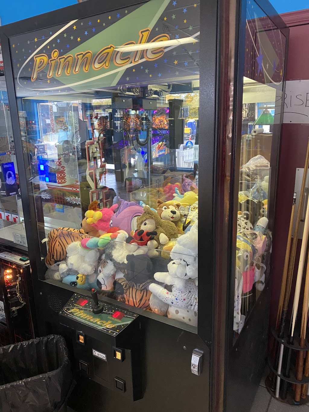 Amusements Jolin Inc (Les) | 471 Rue Lindsay, Drummondville, QC J2B 1G9, Canada | Phone: (819) 478-4845