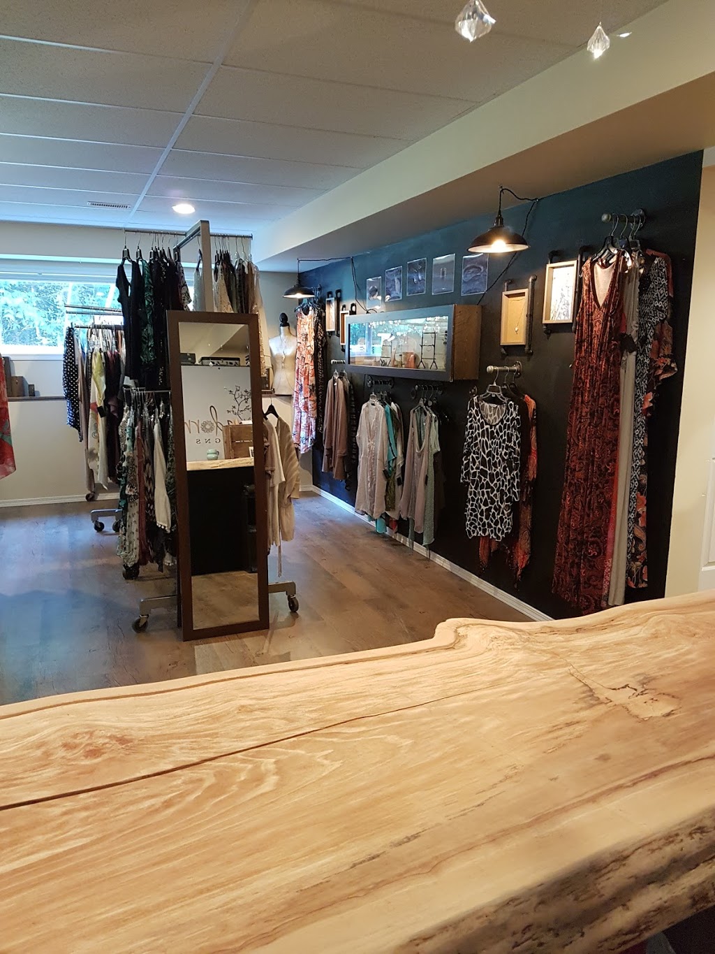 Lux Adorn Designs | Ladysmith, BC V9G, Canada | Phone: (250) 612-9828