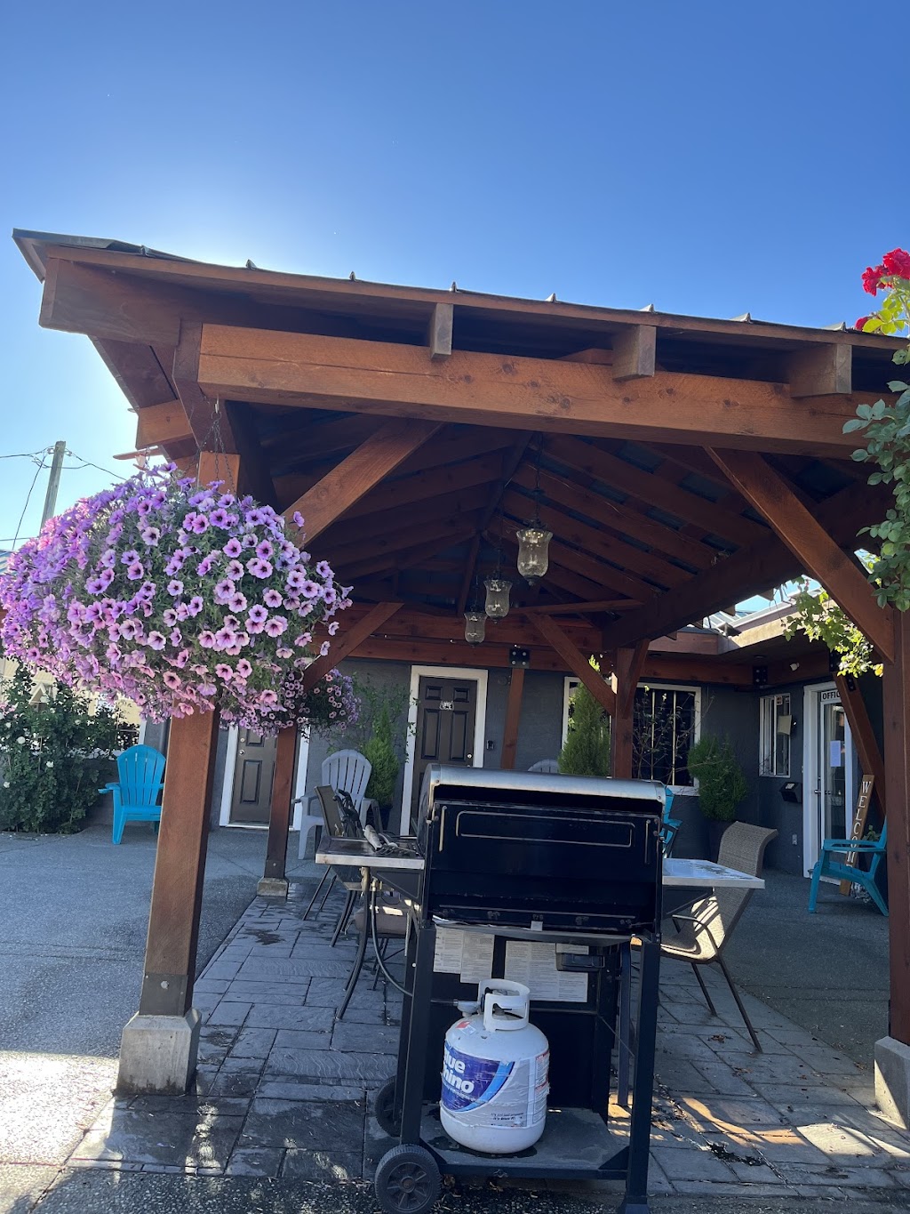 Riverside Motel | 5065 Roger St, Port Alberni, BC V9Y 3Y9, Canada | Phone: (250) 724-9916