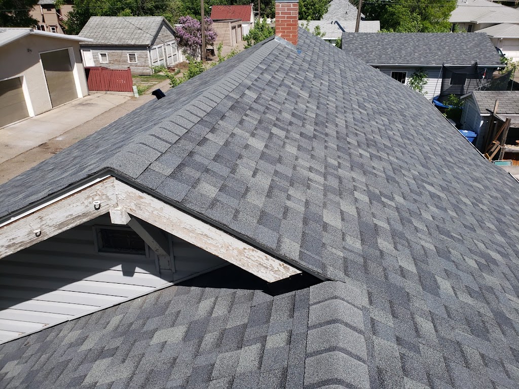 True North Roofing & Exteriors inc | Building 129, RR 205, Lethbridge, AB T1J 4P4, Canada | Phone: (587) 691-1012