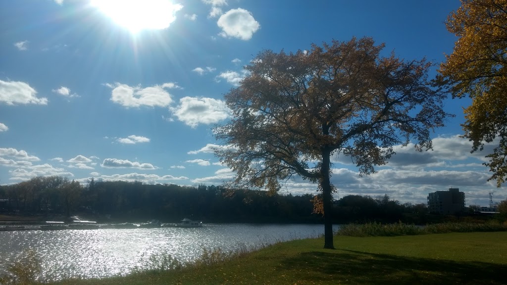 Lyndale Drive Park | Winnipeg, MB R2H 1M4, Canada