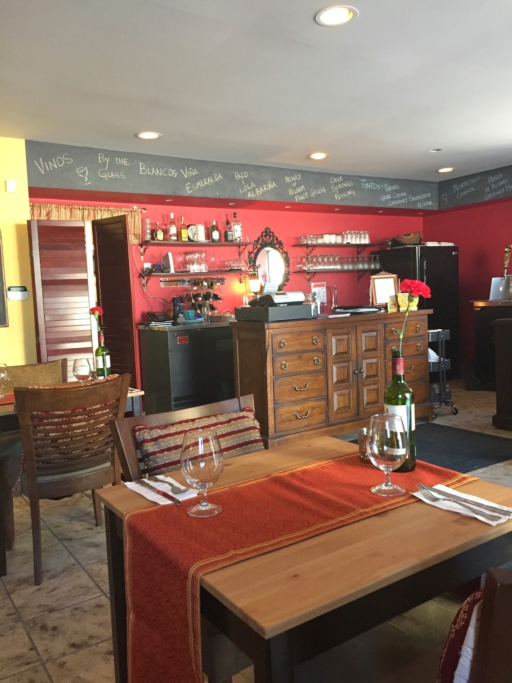 Lobo Iberico Restaurant | 18075 Leslie St Unit 8, Newmarket, ON L3Y 9A4, Canada | Phone: (905) 868-9777