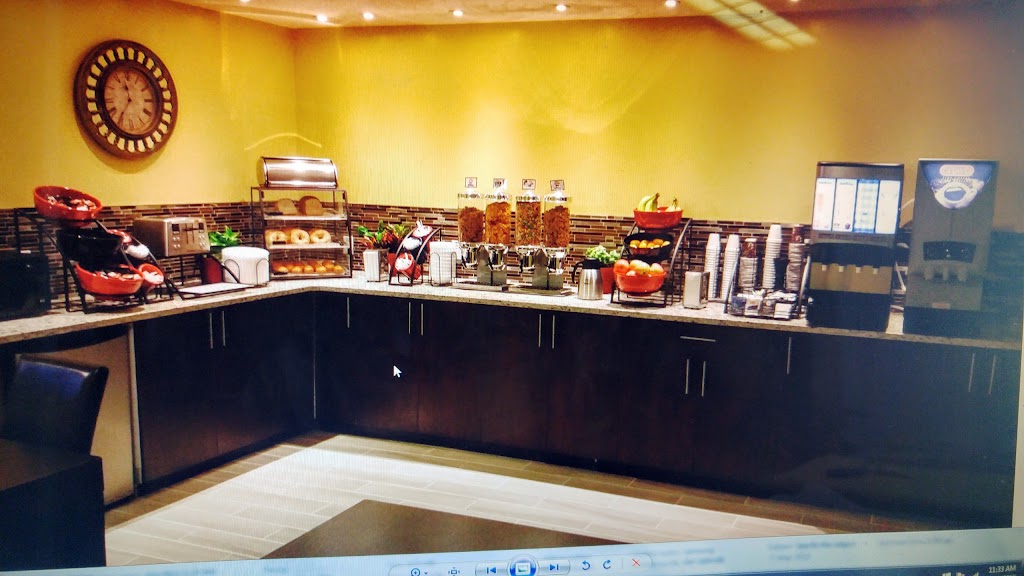 Parkway Motel & European Lodges | 1070 Waterton Ave, Pincher Creek, AB T0K 1W0, Canada | Phone: (403) 627-3344