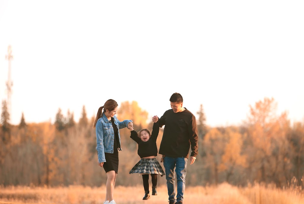 Vy Hoang Photography | 13620 Deer Run Blvd SE, Calgary, AB T2J 6P1, Canada | Phone: (416) 662-6668