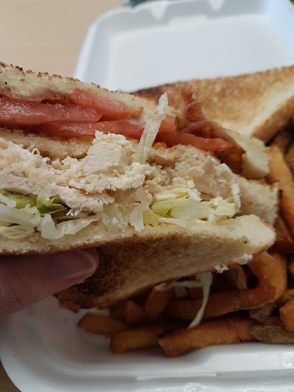 Manhattans Hand-made Burgers. | 320 Queen St, Ottawa, ON K1A 0N8, Canada | Phone: (613) 234-1692
