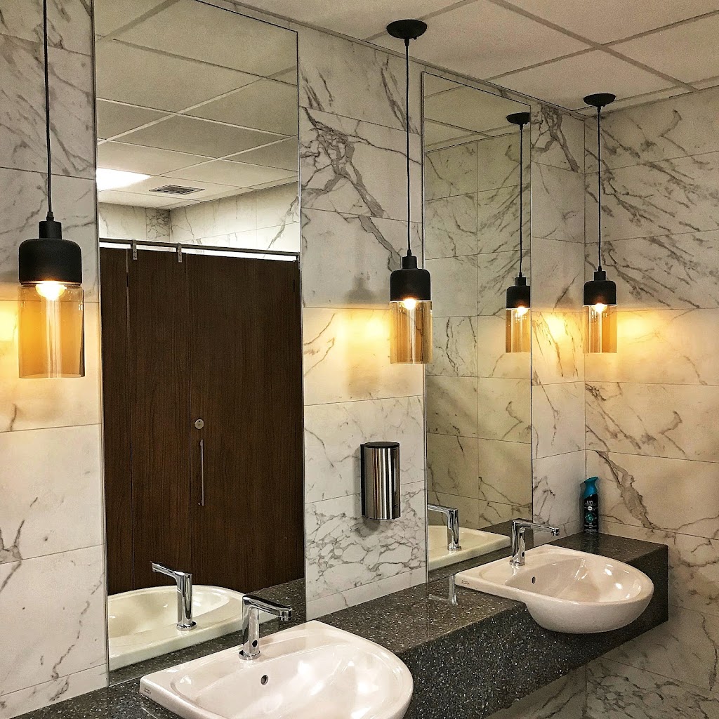 Mirror Works Inc. | 2713 Fenton Rd, Gloucester, ON K1T 3T8, Canada | Phone: (613) 746-4245