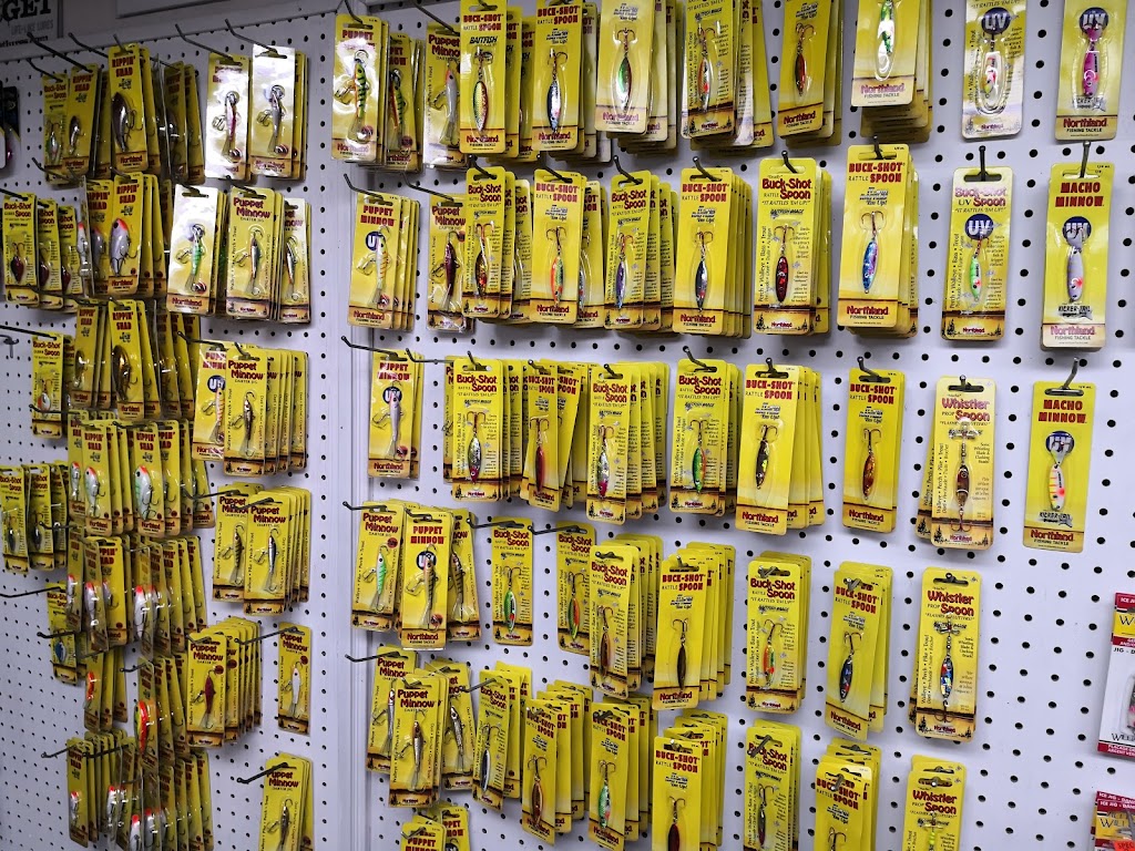 Lucky Plus Live Bait & Tackle | 22530 Loyalist Pkwy, Trenton, ON K8V 5P7, Canada | Phone: (613) 955-9472
