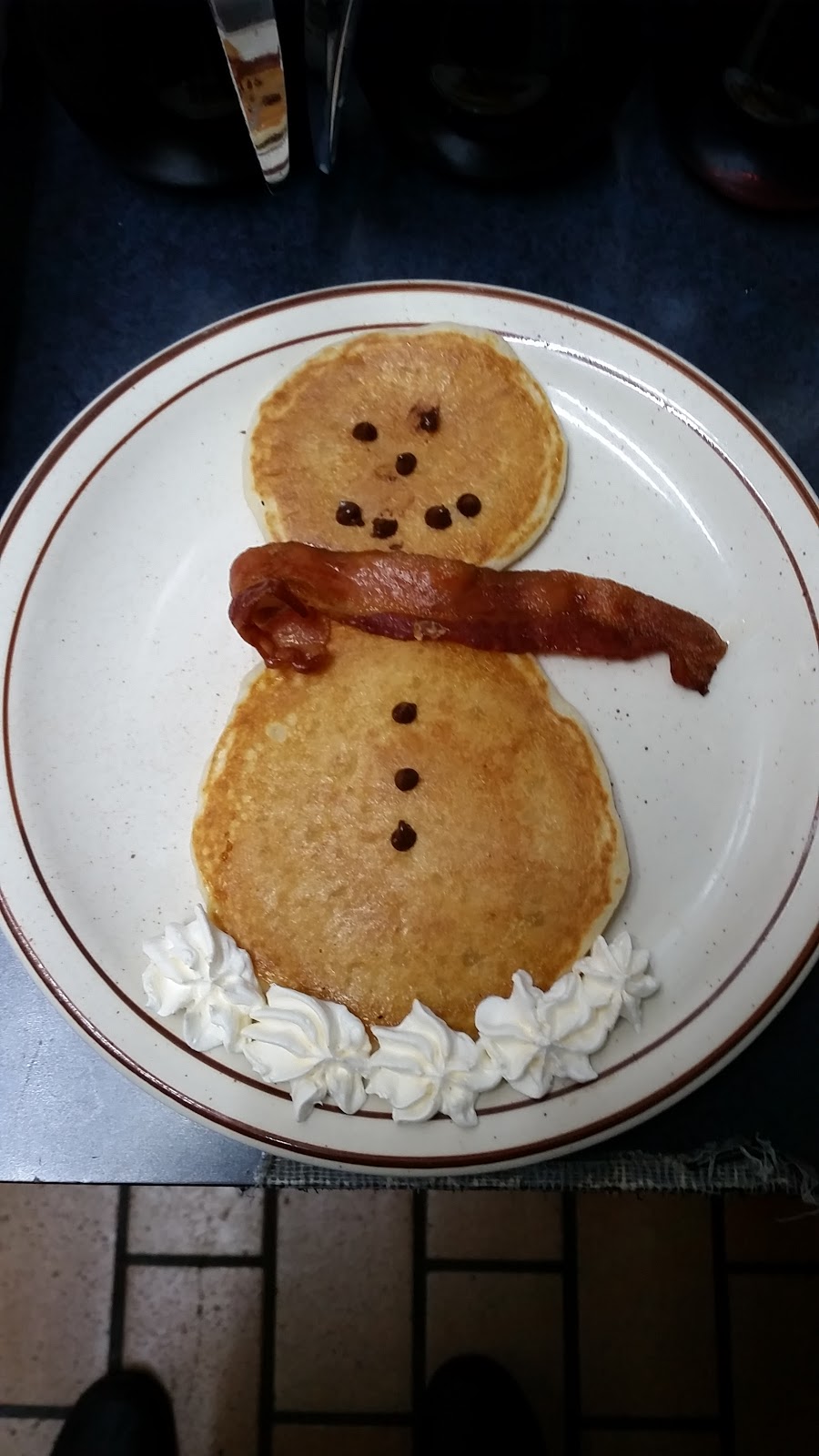 Sunnyside Diner | 1110 Victoria Ave E, Regina, SK S4N 7A9, Canada | Phone: (306) 359-3020