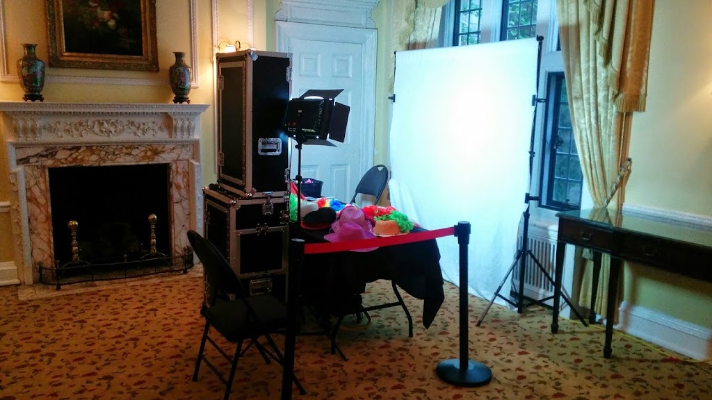 Fotogenix Photo Booth | 72 Steeles Ave W Suite 209, Thornhill, ON L4J 7Y1, Canada | Phone: (647) 558-1846