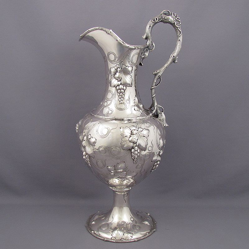 JH Tee Antiques Ltd | 1631 W 3rd Ave, Vancouver, BC V6J 1K1, Canada | Phone: (604) 261-0398