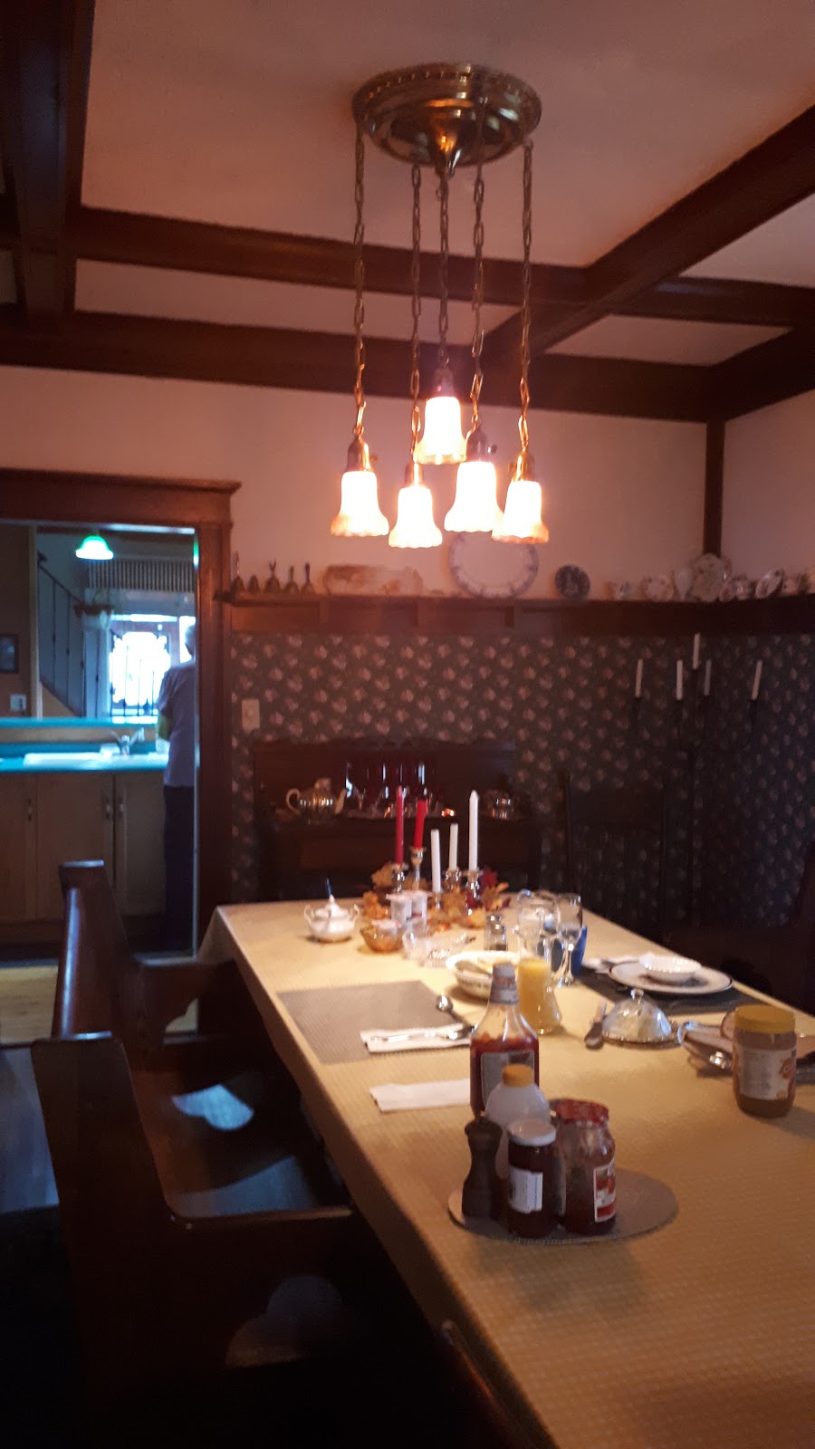 Kinmount House Bed & Breakfast | 6 Cluxton St, Kinmount, ON K0M 2A0, Canada | Phone: (705) 488-2421