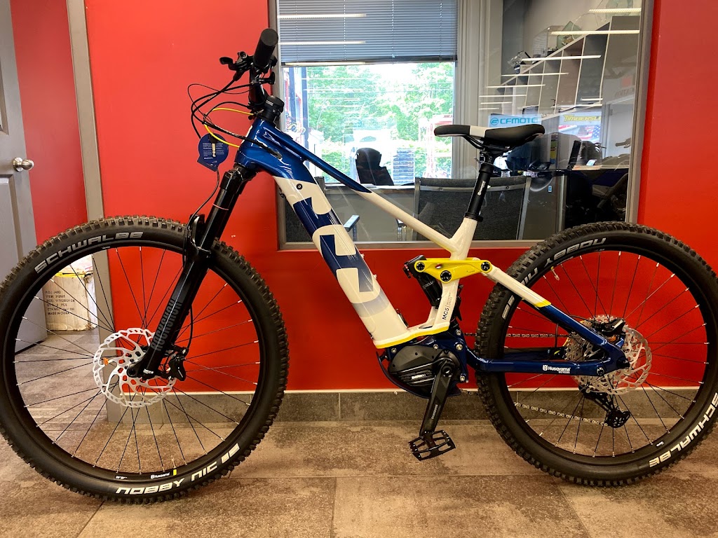 SM Sport | 11337 Bd Valcartier, Québec, QC G2A 2M4, Canada | Phone: (418) 842-2703