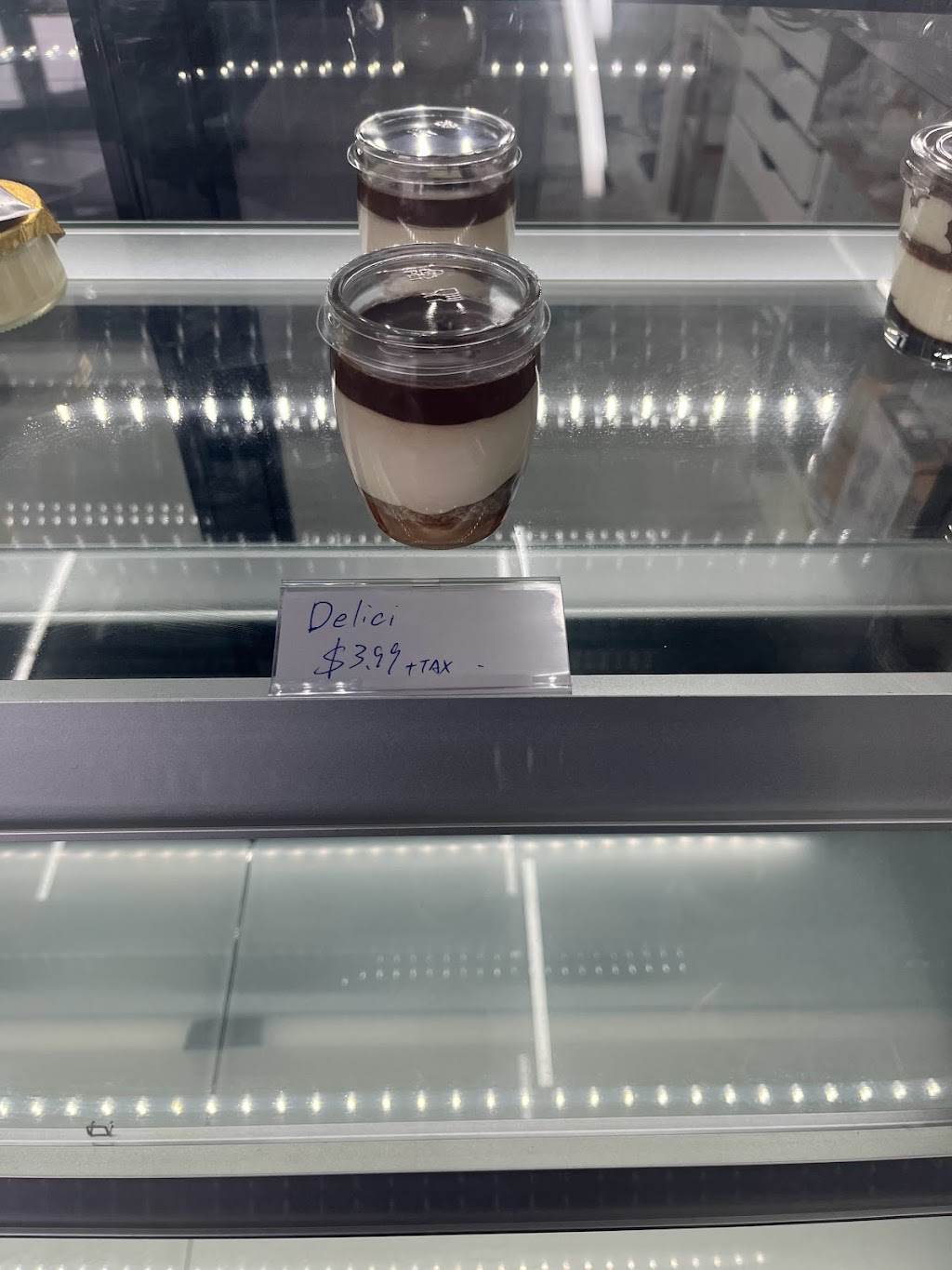 Sans soucis gourmet | 2500 Rue Moreau, Montréal, QC H1W 2M8, Canada | Phone: (514) 568-0088