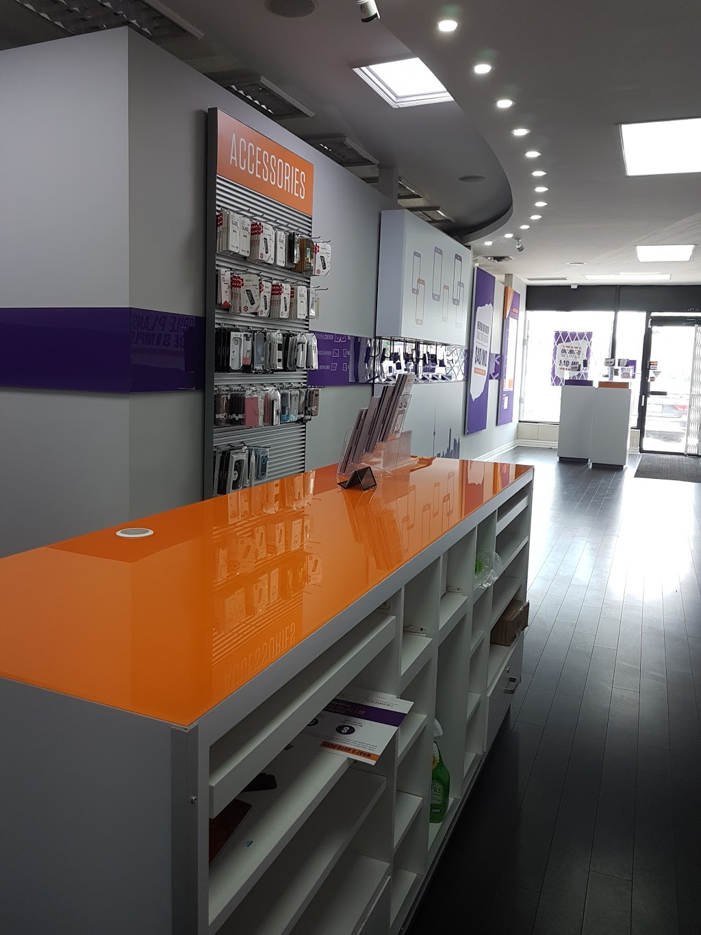 chatr Mobile | 1062 A Albion Rd, Etobicoke, ON M9V 1A7, Canada | Phone: (416) 740-6802