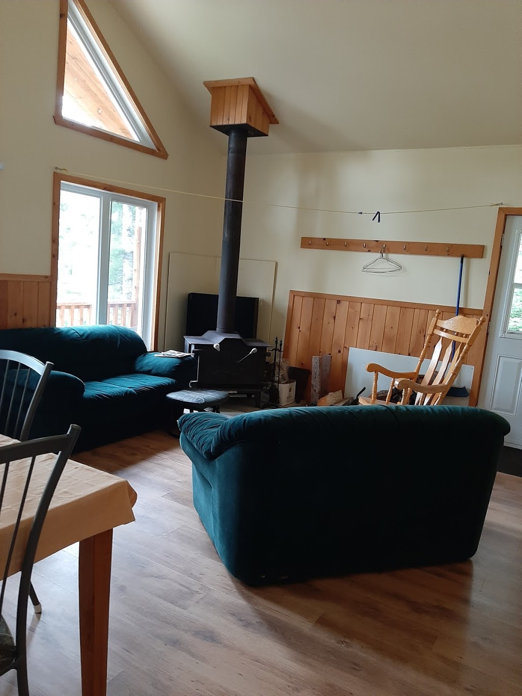 Cottage Lake Mooney 1 (ZEC Pontiac) | Chemin Traverse du Dépôt, Lac-Pythonga, QC J0X 2J0, Canada | Phone: (819) 463-3183