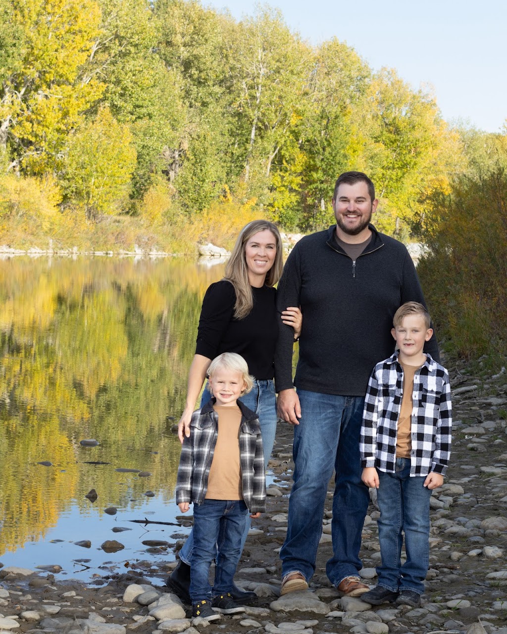 Dee Webb Photography | 106 Waterton Ave, Waterton Park, AB T0K 2M0, Canada | Phone: (403) 805-1509