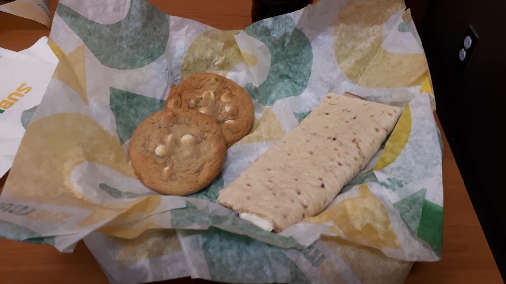 Subway | 986 Kenmount Rd, Paradise, NL A1L 1N3, Canada | Phone: (709) 368-8401