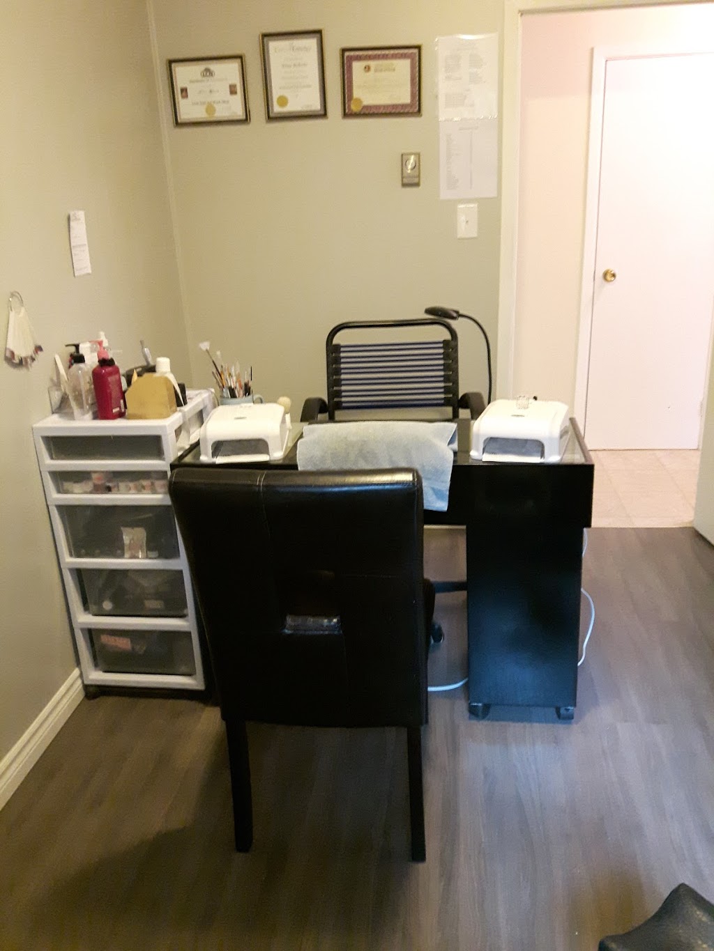 Trinas Nails & Waxing Services | 14 Pig Loop Rd, Chester, NS B0J 1J0, Canada | Phone: (902) 273-3311