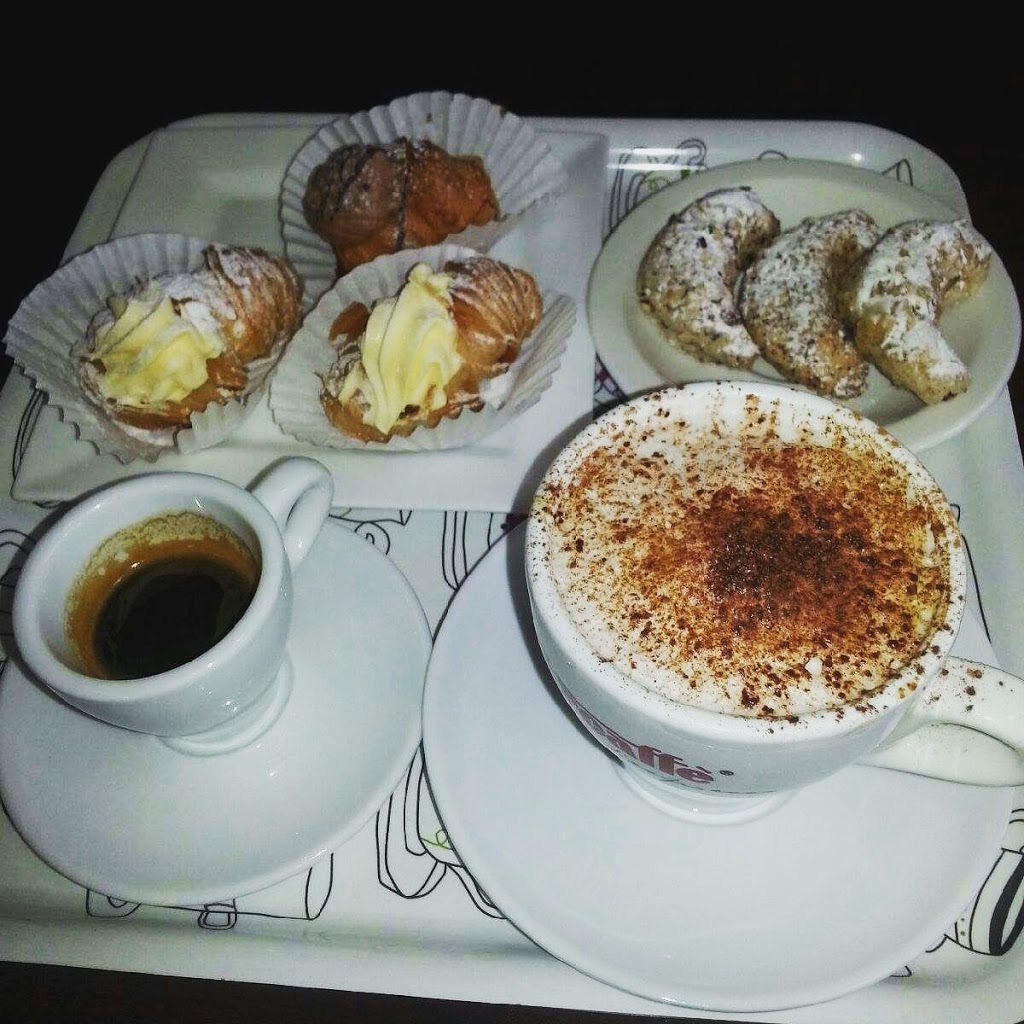 La Casa Dolce Bakery & Cafe | 755 Queensway E Unit 101, Mississauga, ON L4Y 4C5, Canada | Phone: (905) 896-2253