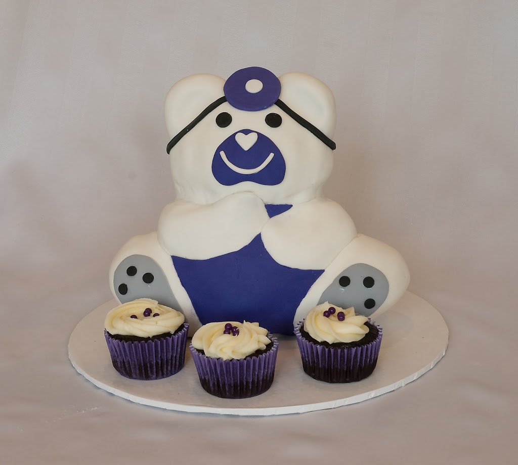 LauraBella Custom Cakery | 68 Heritage Crescent, Stony Plain, AB T7Z 2J8, Canada | Phone: (780) 903-3248