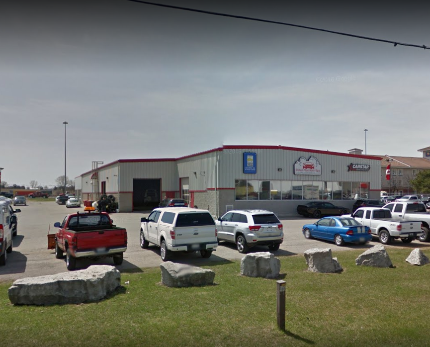 Glassford Chrysler | 30 Samnah Crescent, Ingersoll, ON N5C 3J7, Canada | Phone: (888) 839-2087