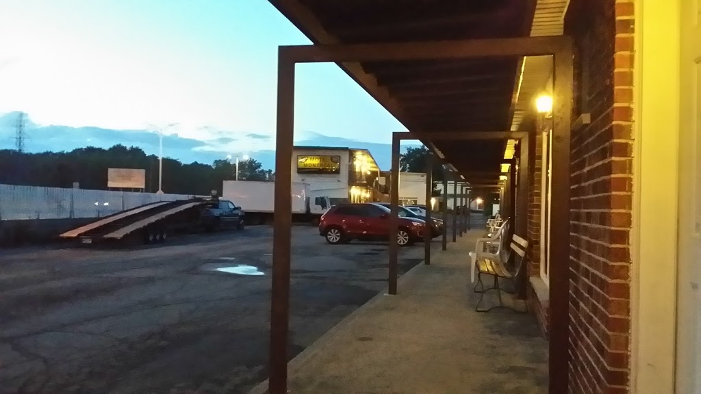 Motel Montreal | 95 Autoroute du Souvenir, LÎle-Perrot, QC J7V 7P8, Canada | Phone: (514) 453-6106