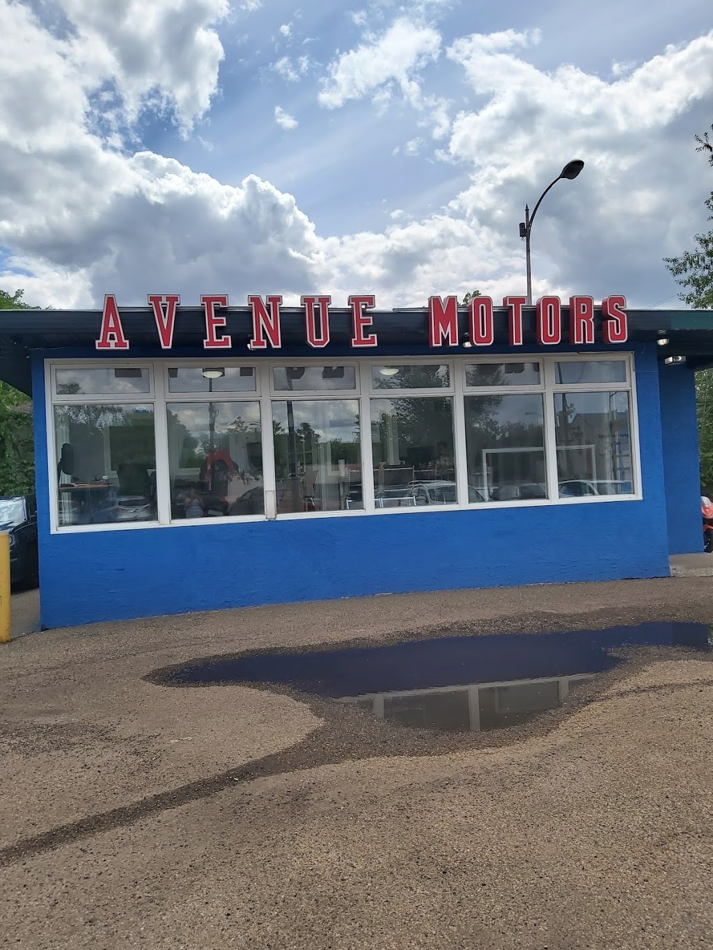 Avenue Motors | 9549 118 Ave NW, Edmonton, AB T5G 0N9, Canada | Phone: (780) 784-9000