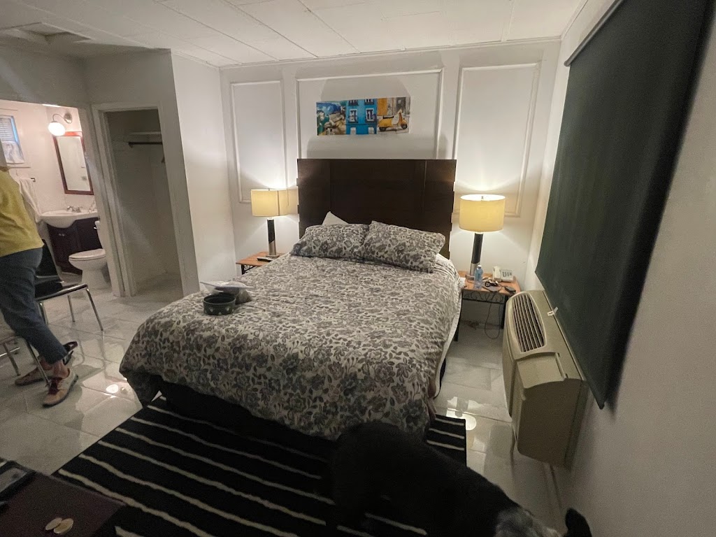 Sage-Hills Motel | 1390 Cariboo Hwy, Cache Creek, BC V0K 1H0, Canada | Phone: (250) 457-9777