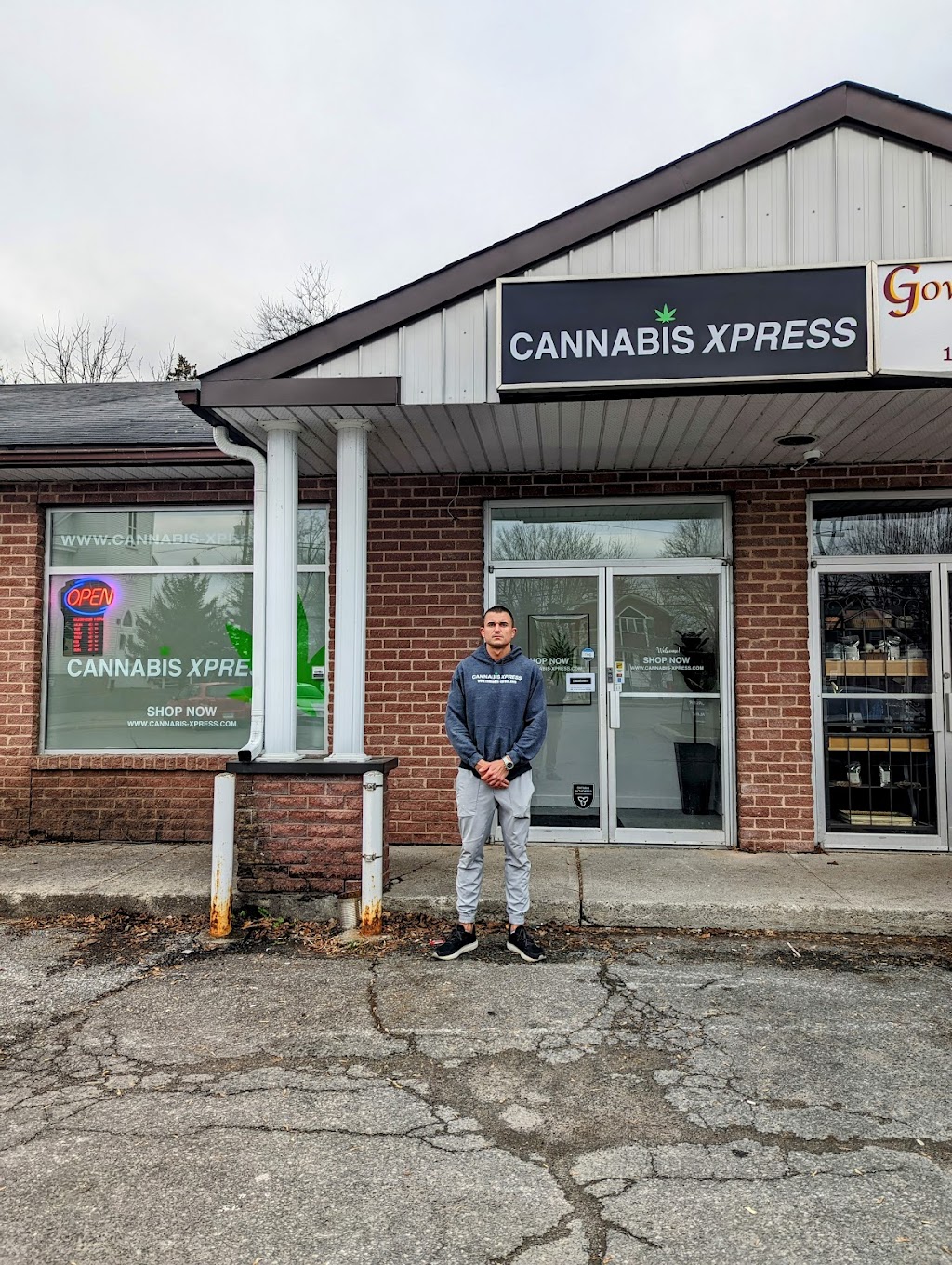 CANNABIS XPRESS | 2333 Church St Unit 3, North Gower, ON K0A 2T0, Canada | Phone: (647) 496-7952