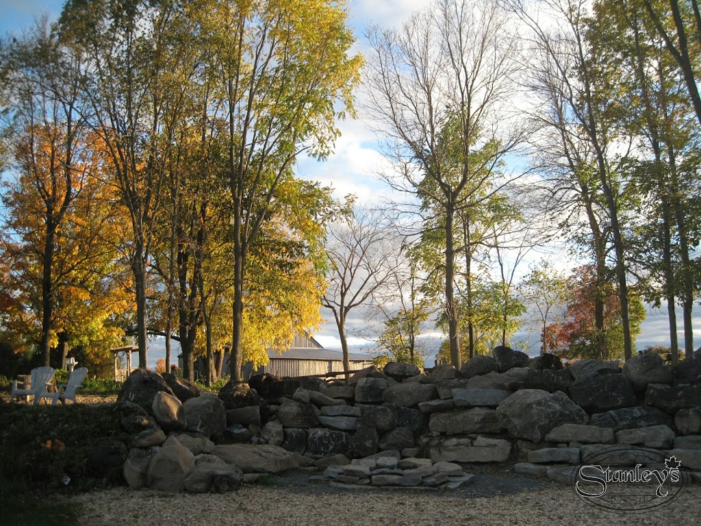 Stanleys Olde Maple Lane Farm | 2452 Yorks Corners Rd, Edwards, ON K0A 1V0, Canada | Phone: (613) 821-2751