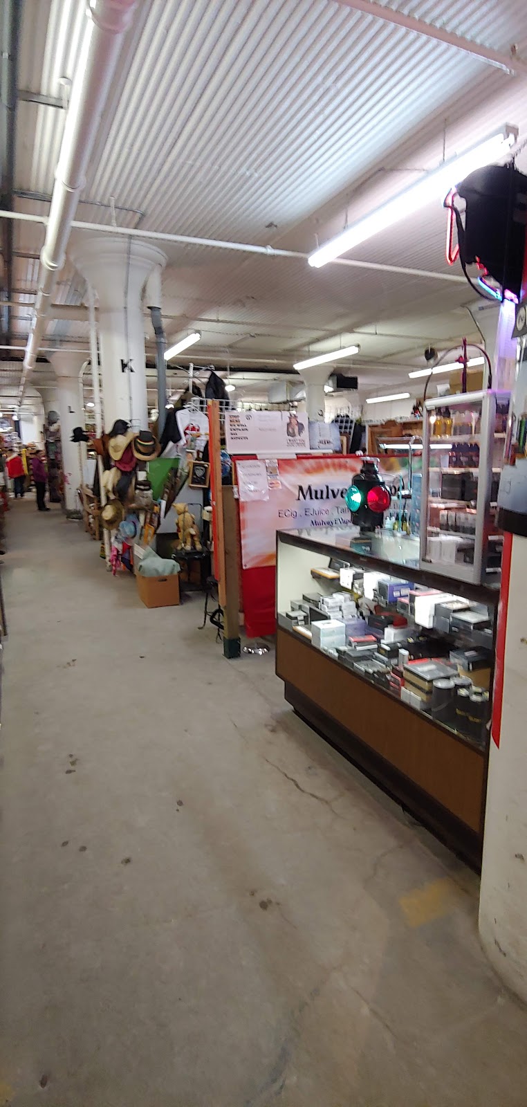 Mulvey Market | 421 Mulvey Ave E, Winnipeg, MB R3L 0R6, Canada | Phone: (204) 478-1217