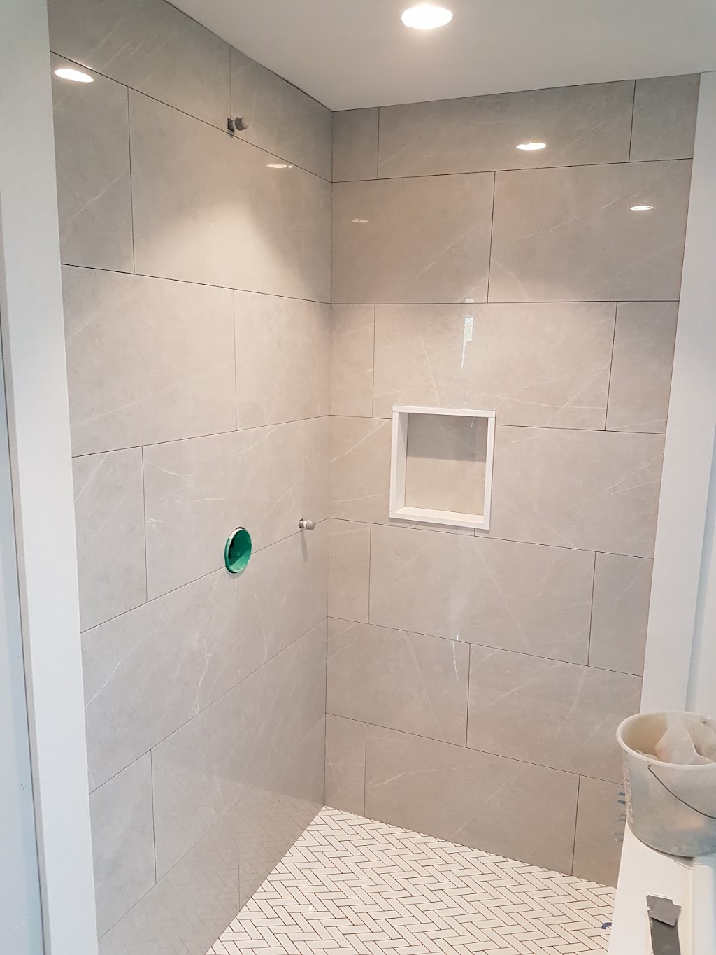 BI TILING | Mississauga, ON L5W 1L5, Canada | Phone: (416) 873-6093
