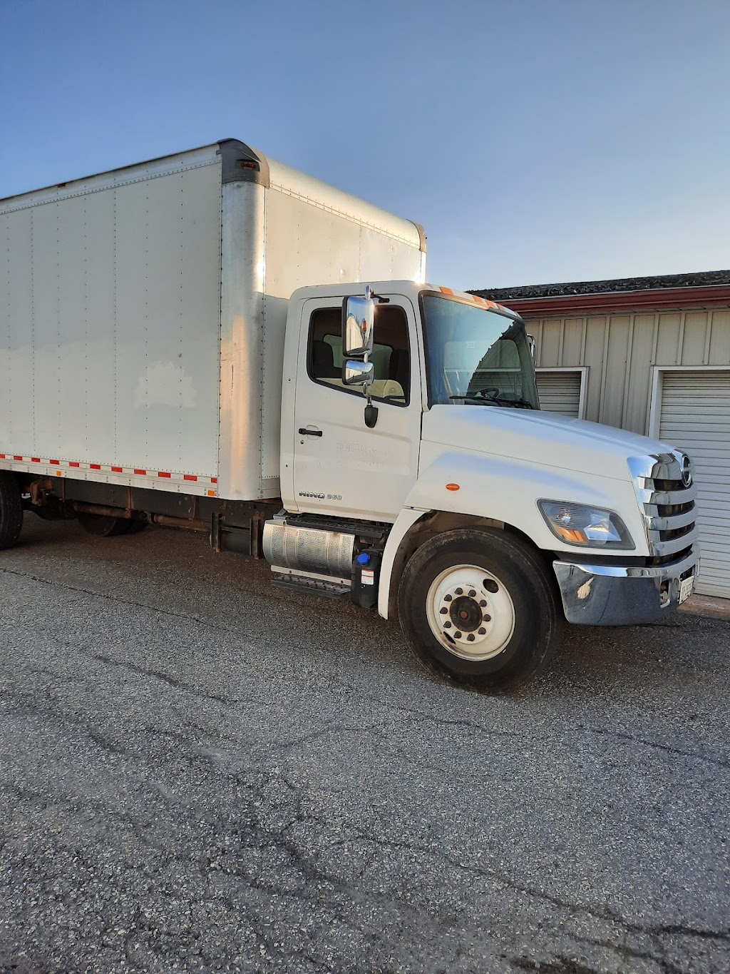 Pro Metro Movers | 1825 Russell Rd, Ottawa, ON K1G 3T4, Canada | Phone: (613) 606-2932