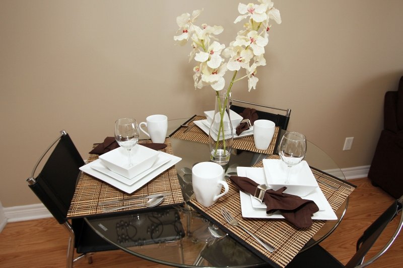 Platinum Suites - Furnished Apartments Mississauga | 310 Burnhamthorpe Rd W, Mississauga, ON L5B 4P9, Canada | Phone: (905) 232-5483