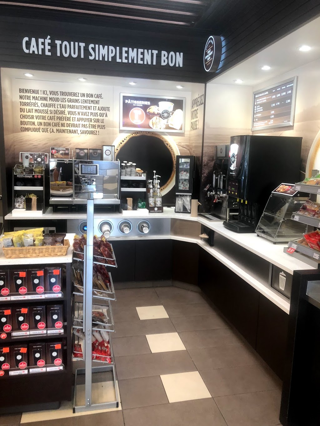 Couche-Tard | 1349 QC-117, Val-David, QC J0T 2N0, Canada | Phone: (819) 322-5327