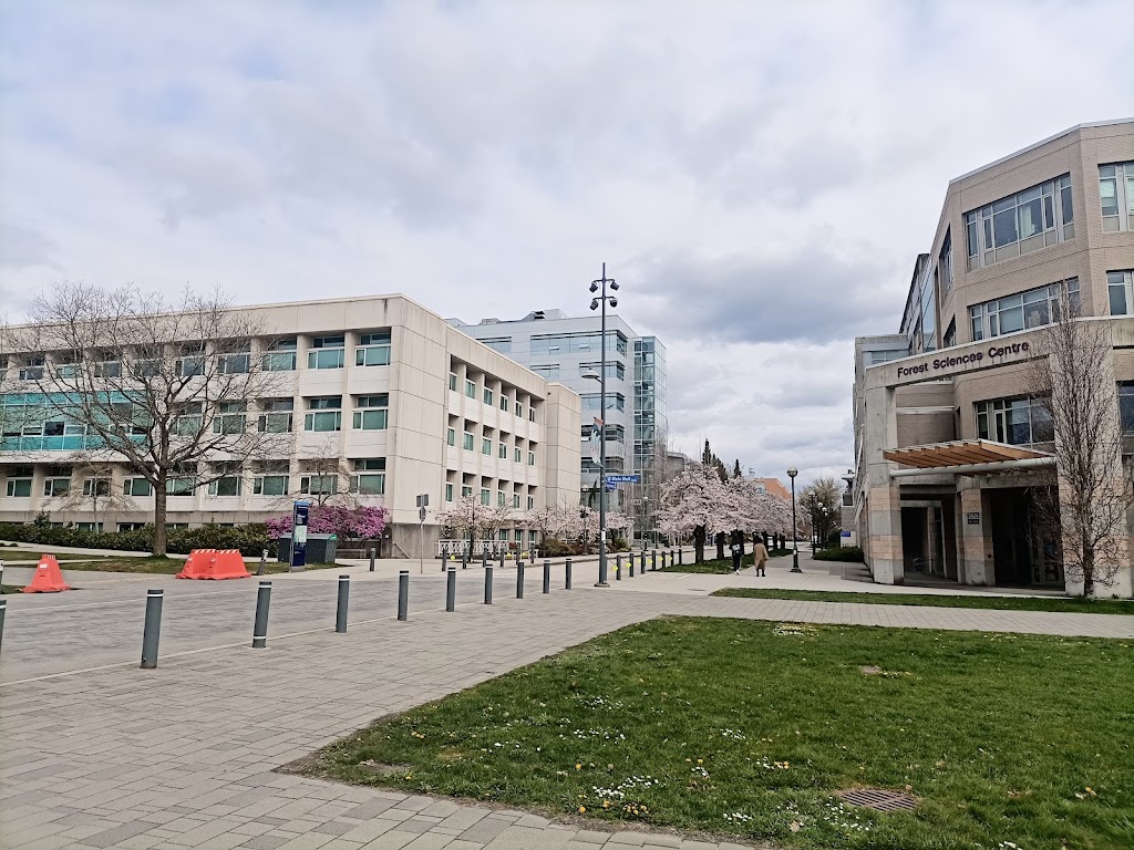 Thunderbird Student Residence | 6335 Thunderbird Crescent, Vancouver, BC V6T 2G9, Canada | Phone: (604) 822-1233
