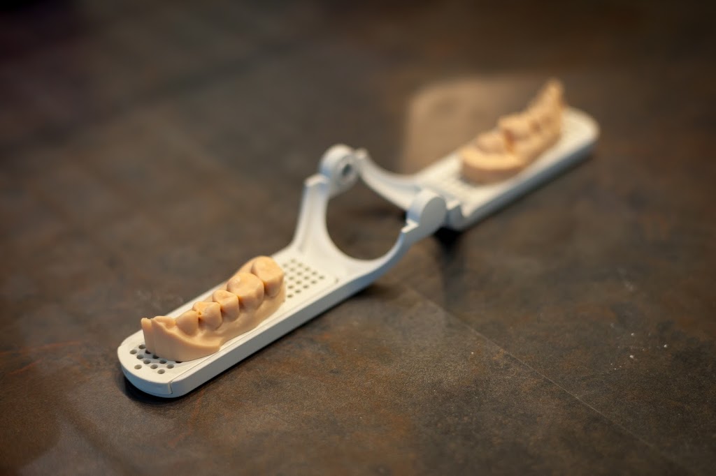 Progressive Dental Laboratory | 909 Squalicum Way suite 101, Bellingham, WA 98225, USA | Phone: (360) 734-1636