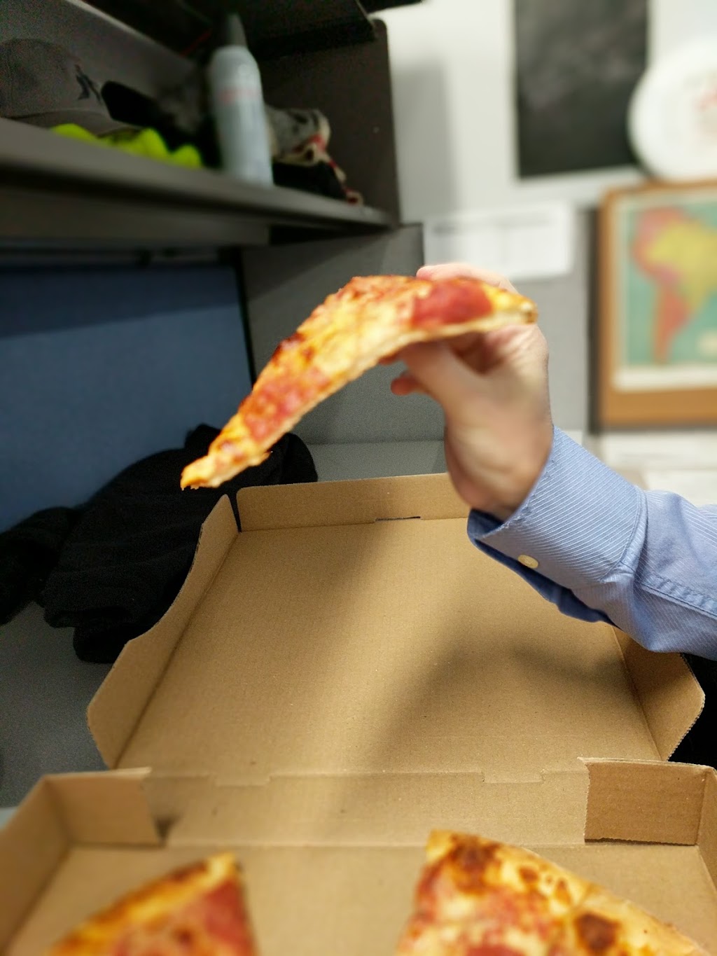 Big General 2 For 1 Pizza | 564 King St E, Kitchener, ON N2G 2M1, Canada | Phone: (519) 578-5111