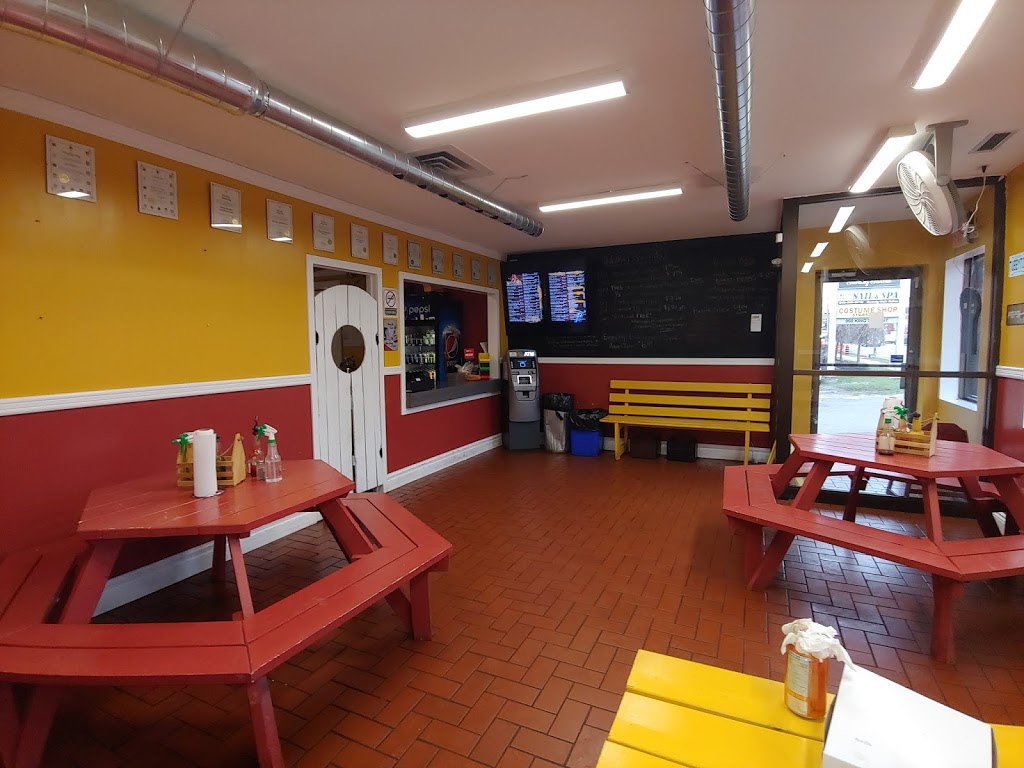 Wuddup Dog | 960 King St E, Cambridge, ON N3H 3P3, Canada | Phone: (519) 219-3300