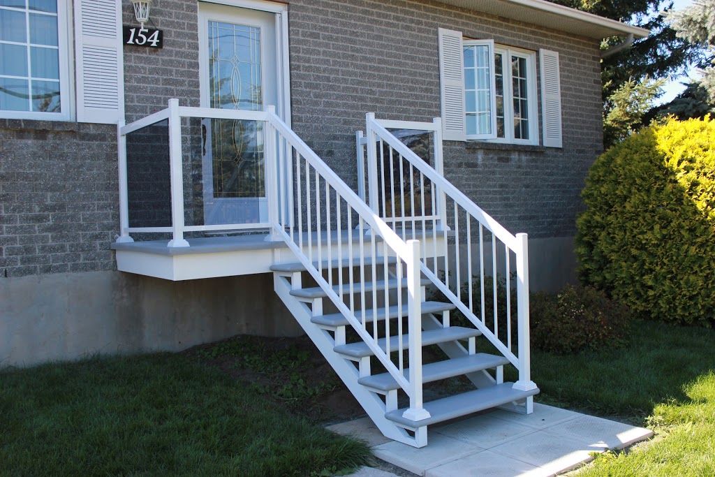 Barbe Aluminium 3114 Chemin d'Oka, SainteMarthesurleLac, QC J0N