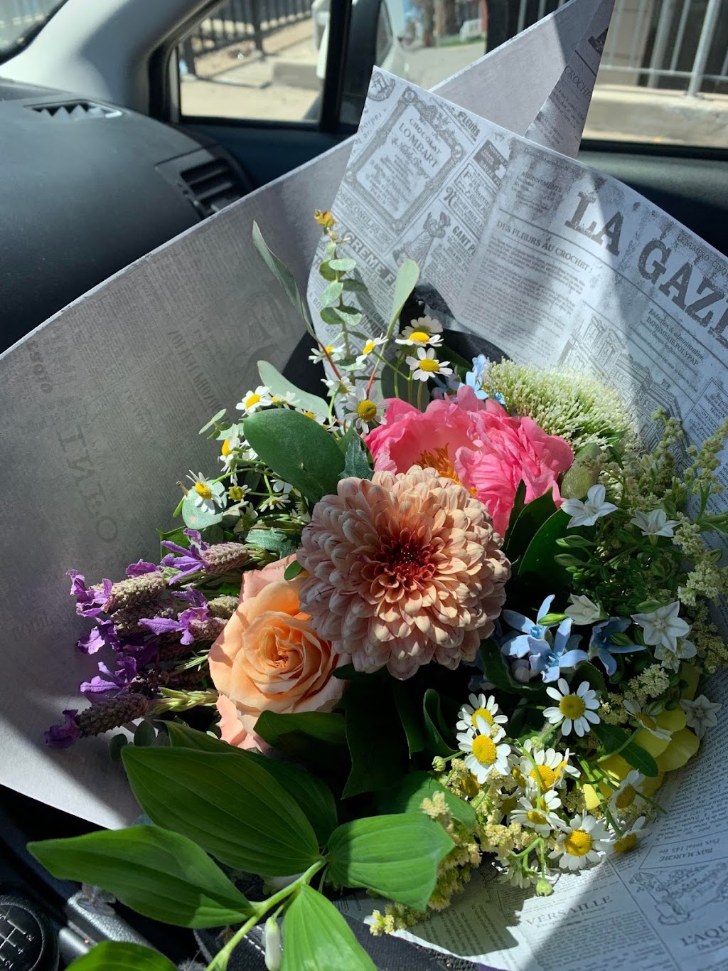 OKALY Fleurs | 9655 Rue Notre Dame E, Montréal, QC H1L 3P7, Canada | Phone: (438) 934-9210