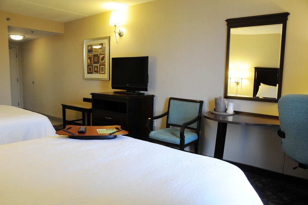 Hampton Inn & Suites by Hilton Barrie | 74 Bryne Dr, Barrie, ON L4N 9Y4, Canada | Phone: (705) 719-9666