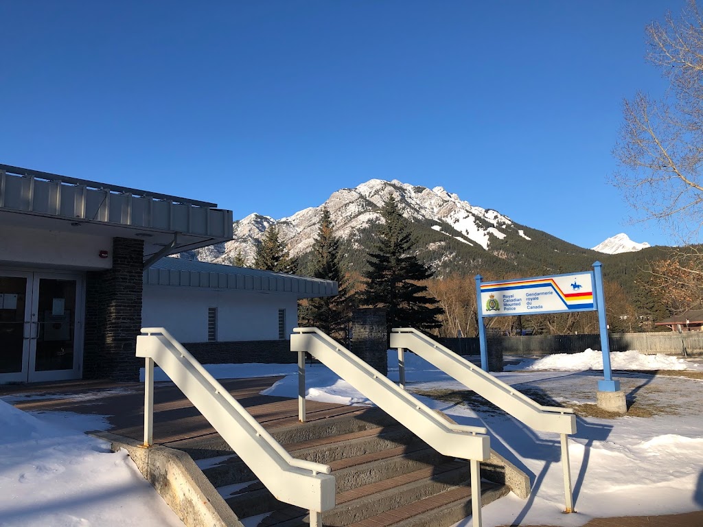 Royal Canadian Mounted Police (RCMP) | 335 Lynx St, Banff, AB T1L 1K3, Canada | Phone: (403) 763-6600