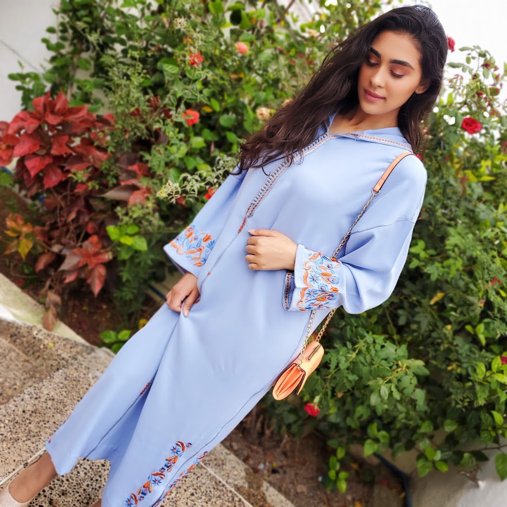 Fatine Caftan Montreal Inc | 348 Bd Cartier O, Laval, QC H7N 2J7, Canada | Phone: (514) 771-2552