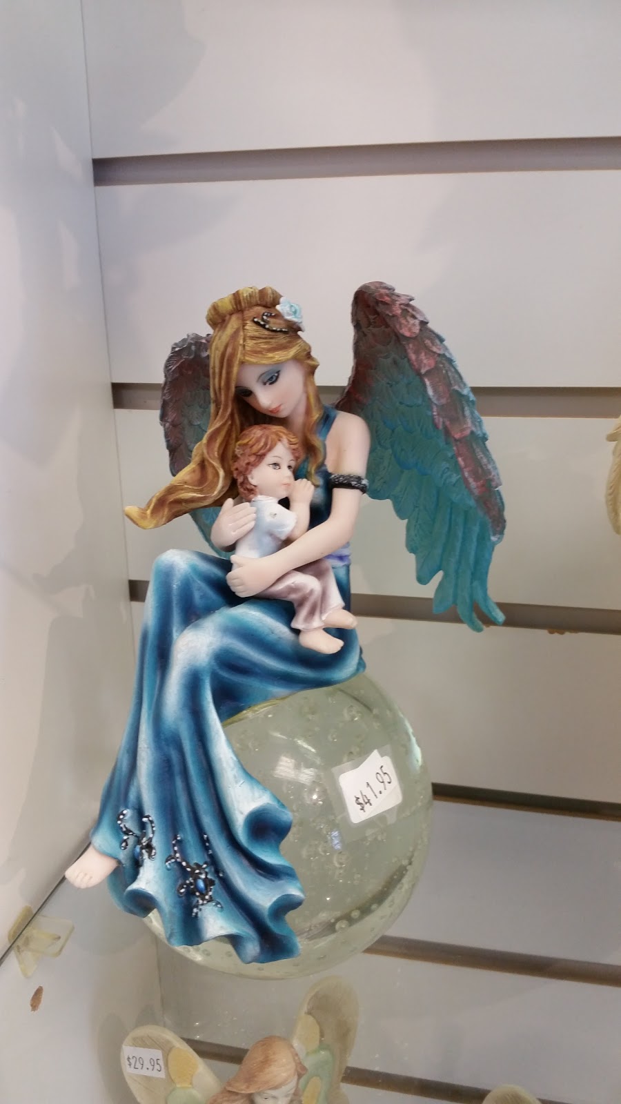 Société St-Vincent De Paul De St-Jean - Comptoir Vestimentaire | 747 Rue Saint-Jacques, Saint-Jean-sur-Richelieu, QC J3B 2M9, Canada | Phone: (450) 358-1222