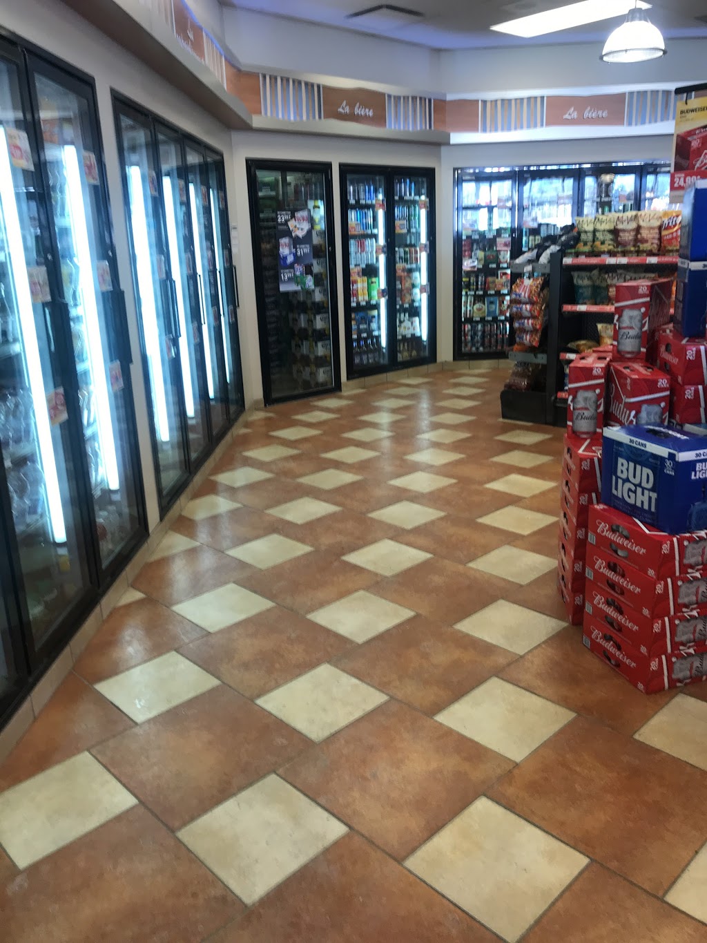 Esso | 212 QC-138, Donnacona, QC G3M 1C2, Canada | Phone: (418) 285-4121