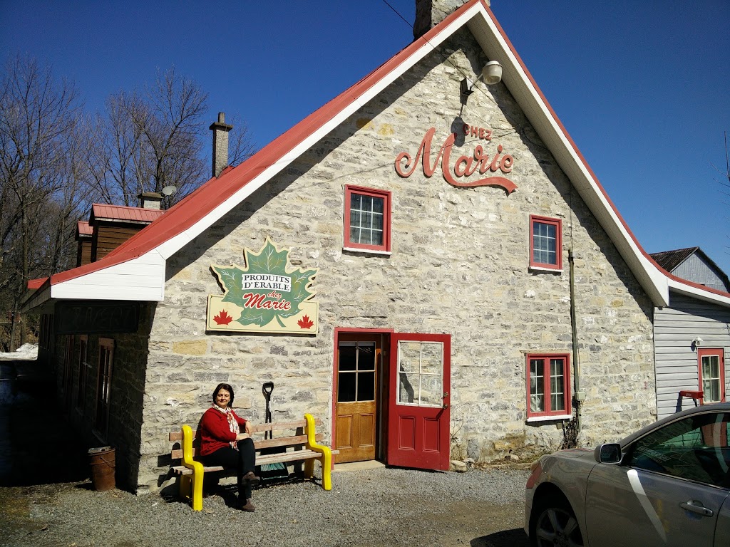 Chez Marie | 8706 Ave Royale, Château-Richer, QC G0A 1N0, Canada | Phone: (418) 824-4347