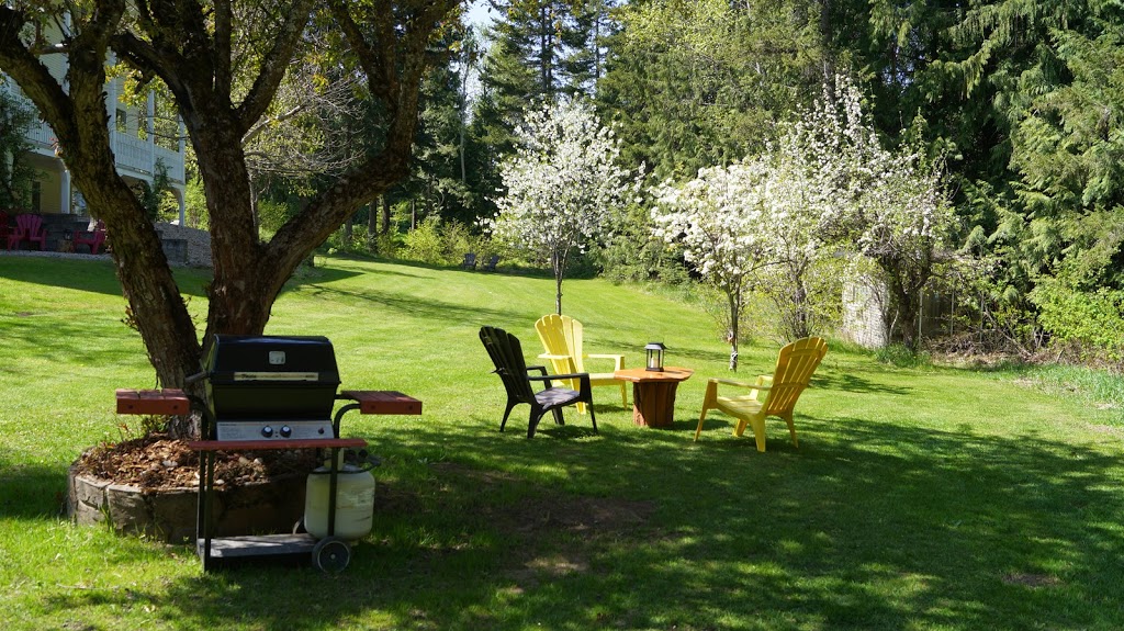 The Inn at the Ninth Hole | 5091 20 Ave SE, Salmon Arm, BC V1E 1X6, Canada | Phone: (800) 221-5955