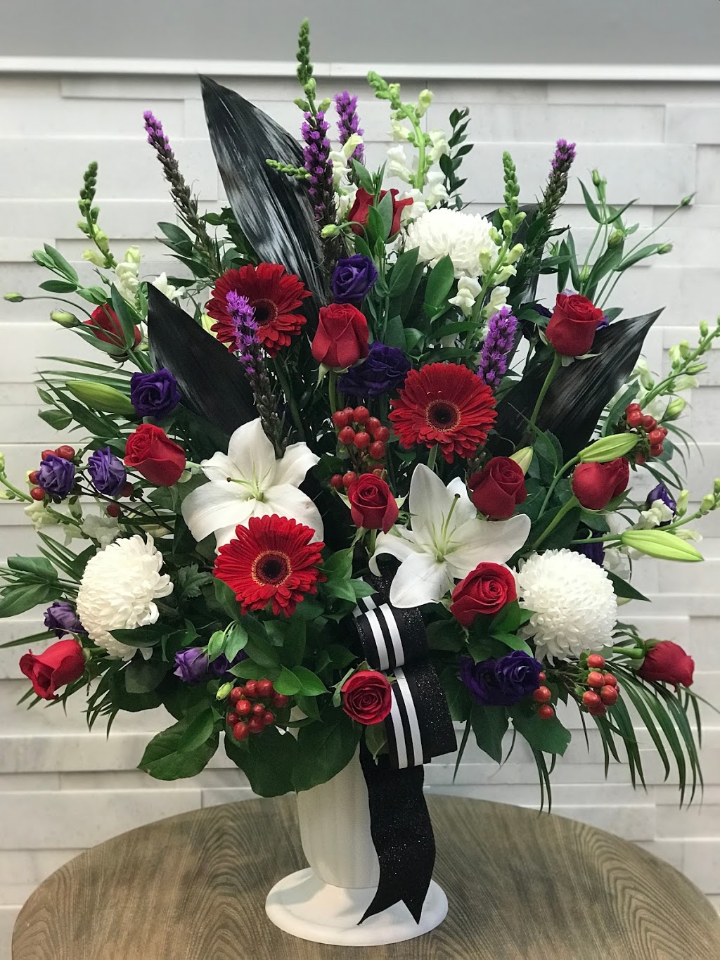 Violet Blooms Fresh Flowers | 705 Kingston Rd #14, Pickering, ON L1V 6K3, Canada | Phone: (905) 839-6035