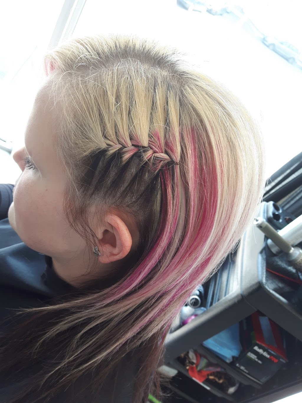 Coiffure Touch | 92 Rue Jacques-Cartier S, Saint-Jean-sur-Richelieu, QC J3B 6S3, Canada | Phone: (450) 895-5622